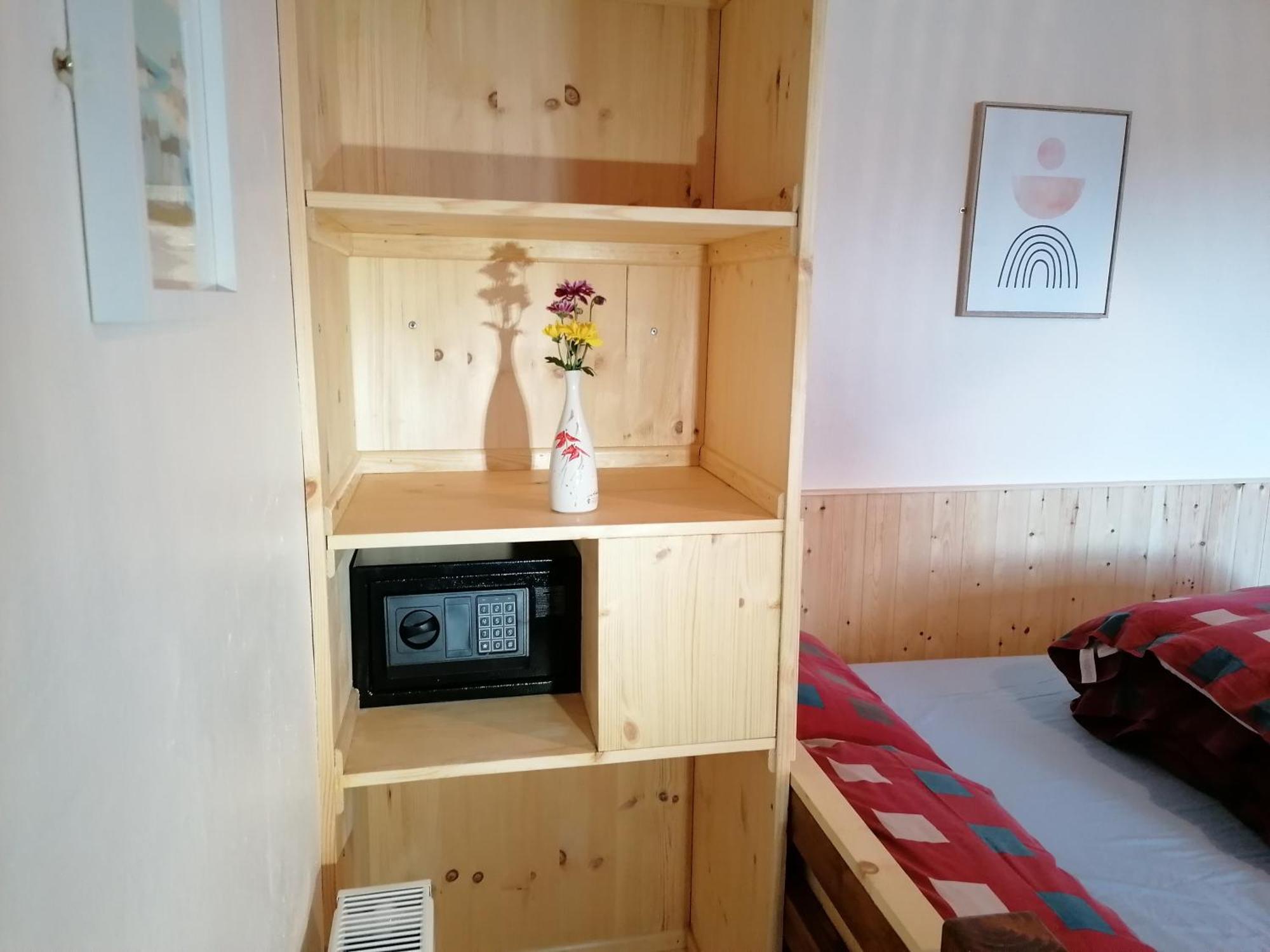Aille River Tourist Hostel And Camping 杜林 客房 照片