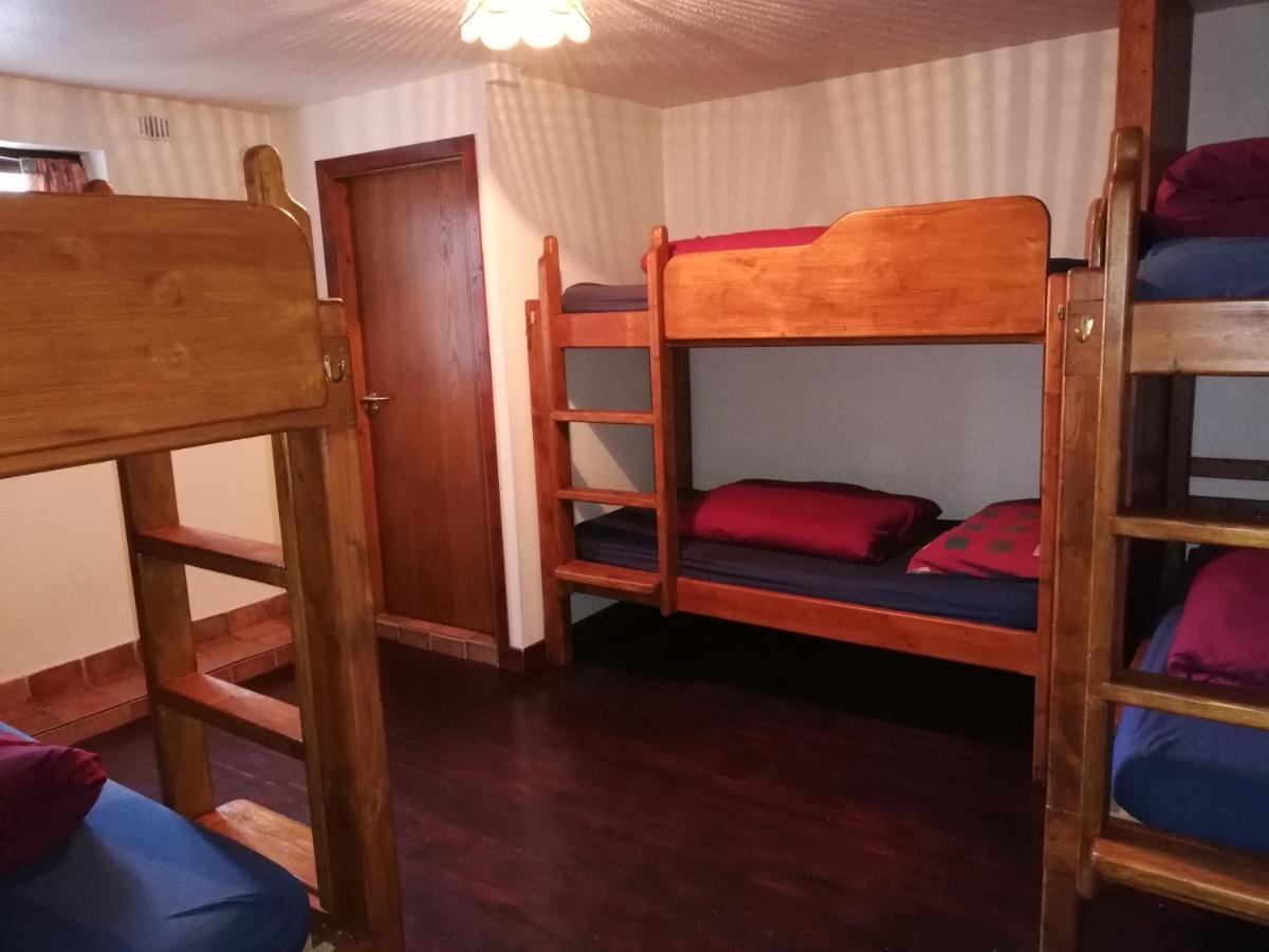 Aille River Tourist Hostel And Camping 杜林 外观 照片